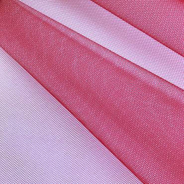TULLE STIFF FORMALDEHYDE FREE RED